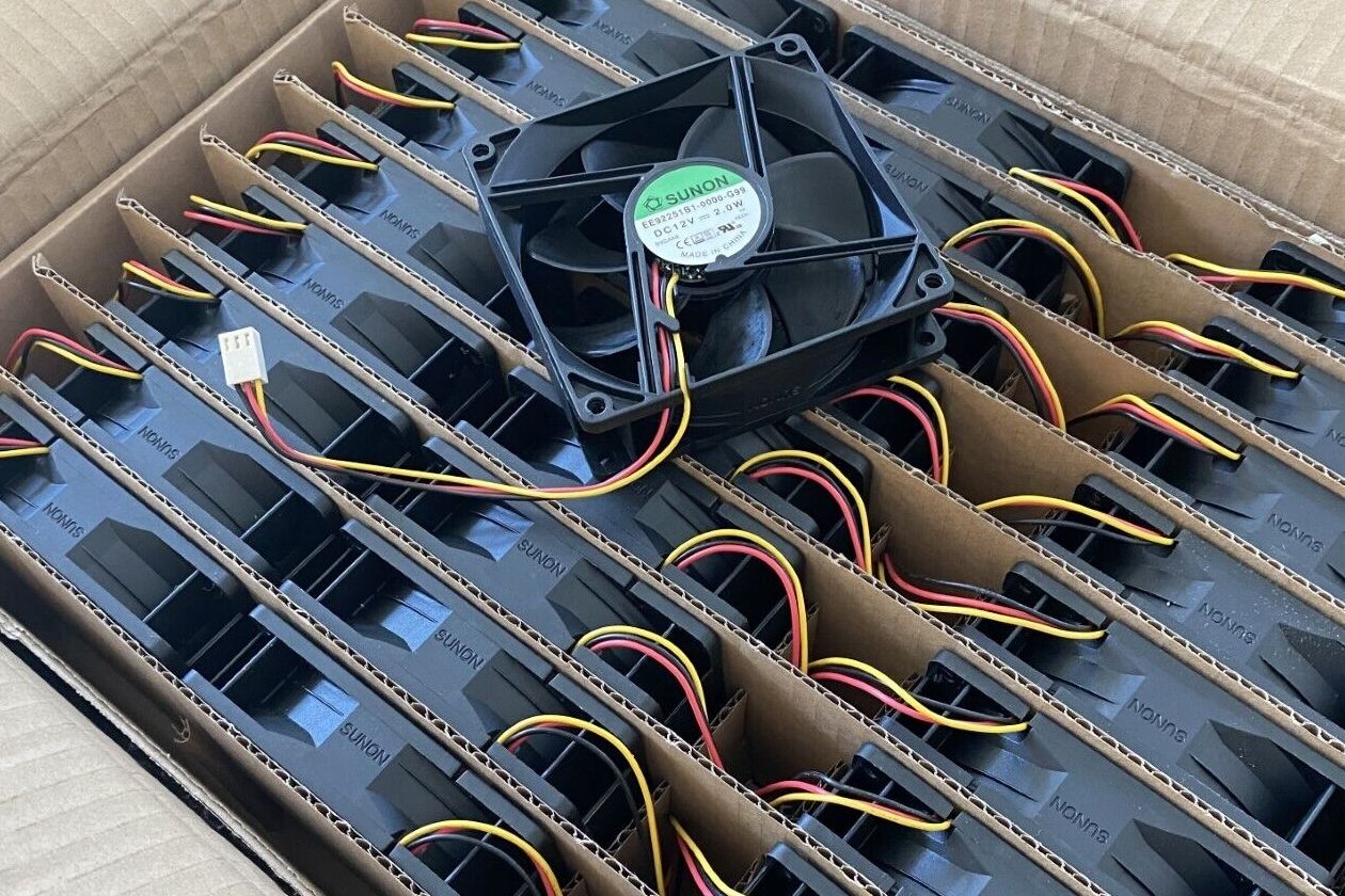 EE92251B1-0000-G99 3Pin 92MM Fan – Wholesale Computer Accessories, PC ...